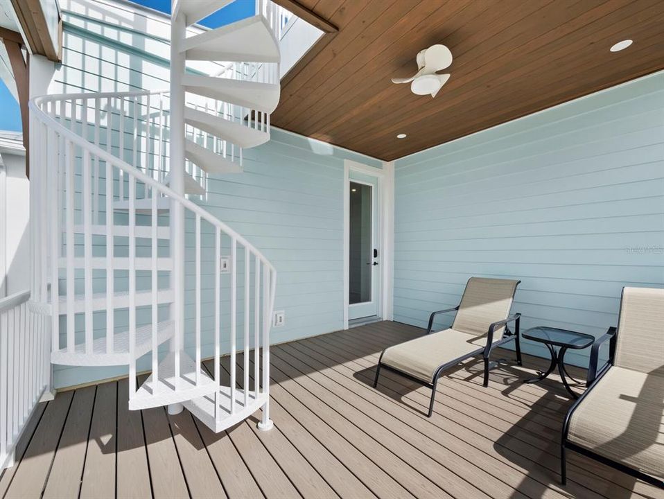 Под контрактом: $2,449,000 (4 спален, 4 ванн, 2875 Квадратных фут)