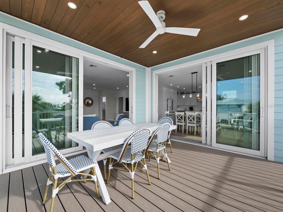 Под контрактом: $2,449,000 (4 спален, 4 ванн, 2875 Квадратных фут)