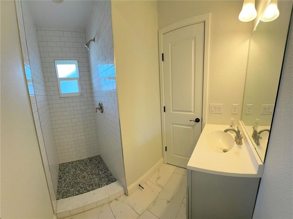 En Venta: $235,000 (2 camas, 2 baños, 1152 Pies cuadrados)