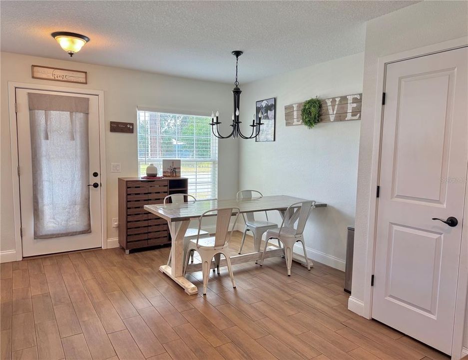 En Venta: $235,000 (2 camas, 2 baños, 1152 Pies cuadrados)