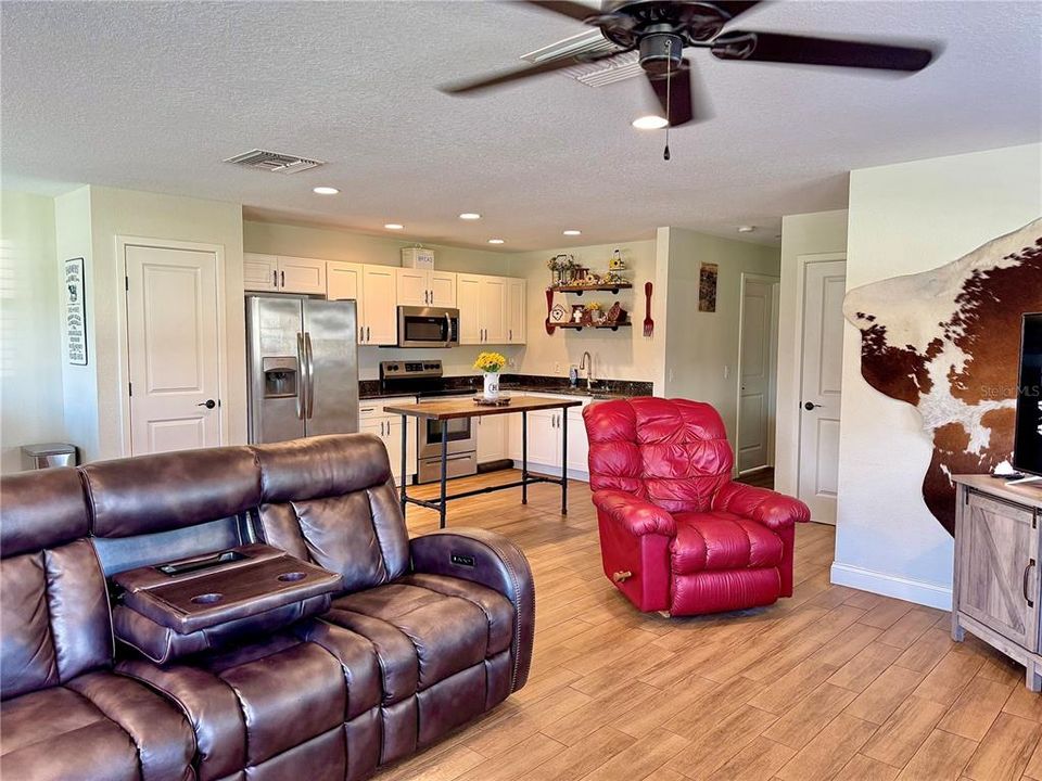 En Venta: $235,000 (2 camas, 2 baños, 1152 Pies cuadrados)