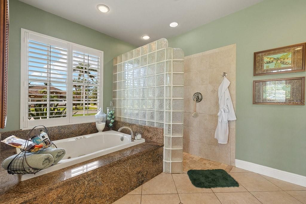 For Sale: $1,295,000 (4 beds, 3 baths, 2730 Square Feet)