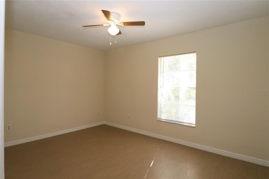 For Rent: $1,800 (3 beds, 2 baths, 1412 Square Feet)