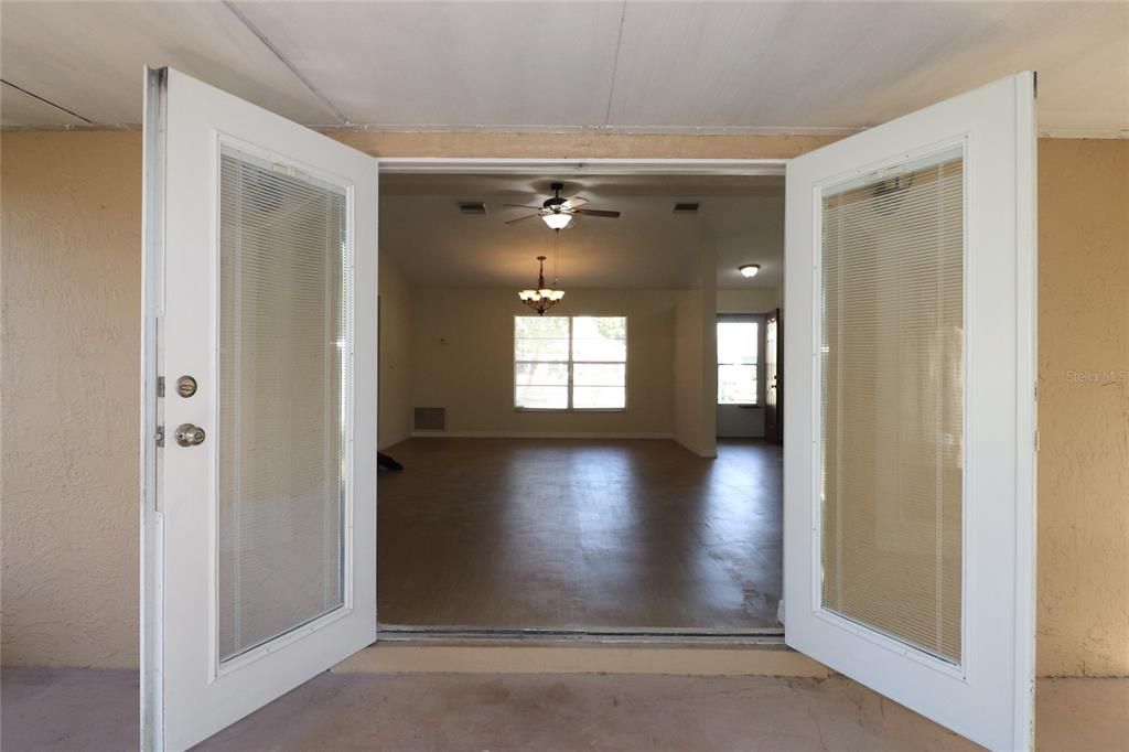 For Rent: $1,800 (3 beds, 2 baths, 1412 Square Feet)