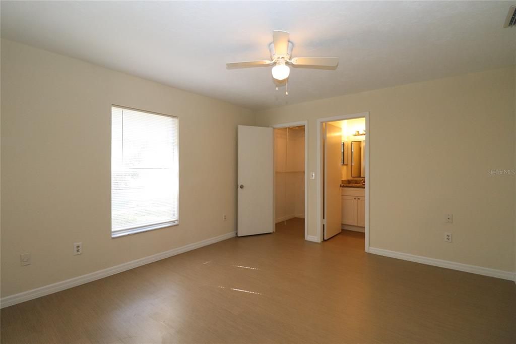 For Rent: $1,800 (3 beds, 2 baths, 1412 Square Feet)