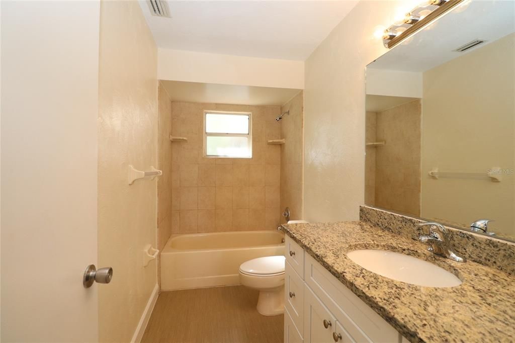 For Rent: $1,800 (3 beds, 2 baths, 1412 Square Feet)