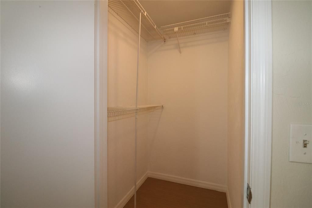 For Rent: $1,800 (3 beds, 2 baths, 1412 Square Feet)