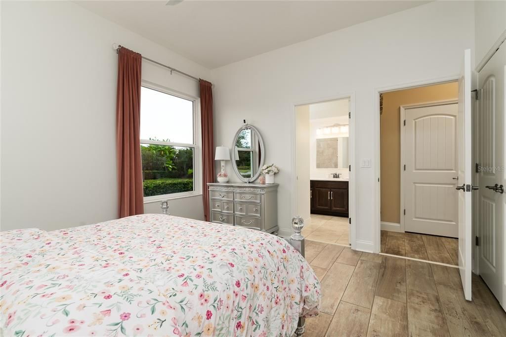 For Sale: $774,999 (4 beds, 3 baths, 2900 Square Feet)