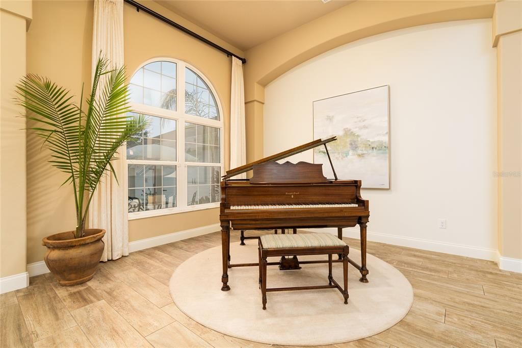 For Sale: $774,999 (4 beds, 3 baths, 2900 Square Feet)