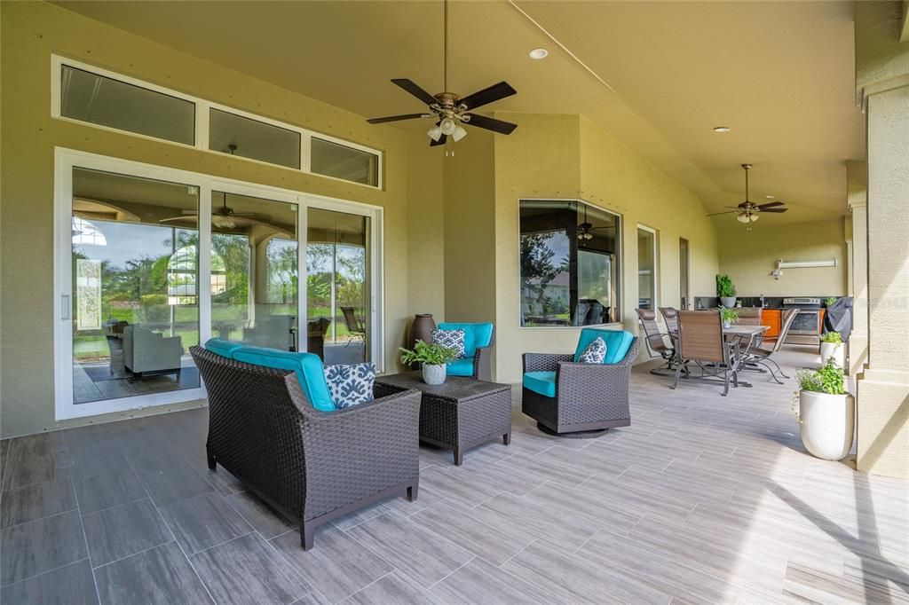 For Sale: $774,999 (4 beds, 3 baths, 2900 Square Feet)