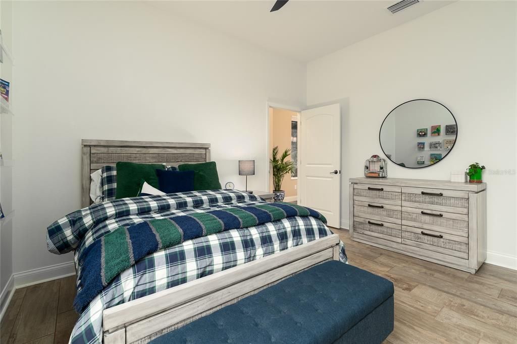 For Sale: $774,999 (4 beds, 3 baths, 2900 Square Feet)