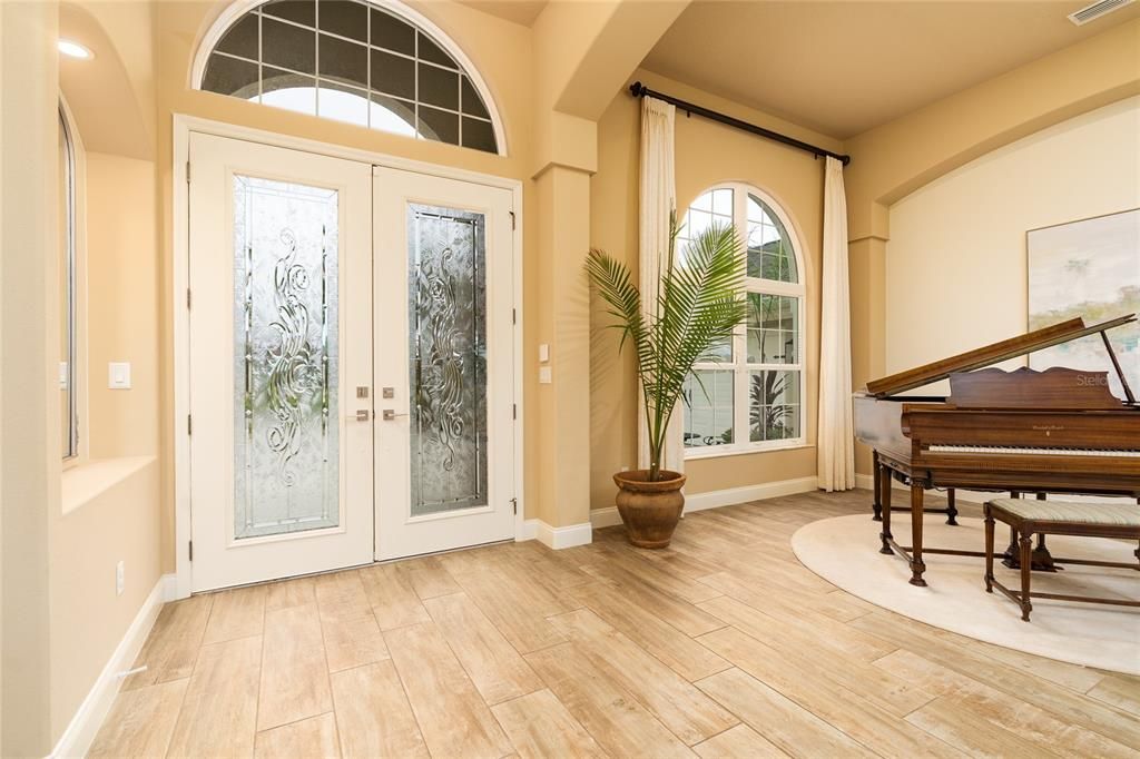 For Sale: $774,999 (4 beds, 3 baths, 2900 Square Feet)