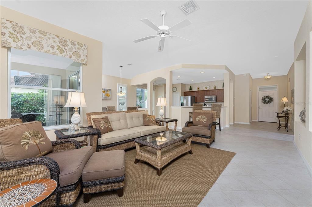 For Sale: $500,000 (2 beds, 2 baths, 1695 Square Feet)