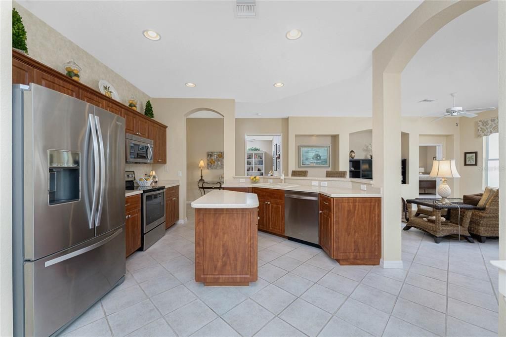 For Sale: $500,000 (2 beds, 2 baths, 1695 Square Feet)