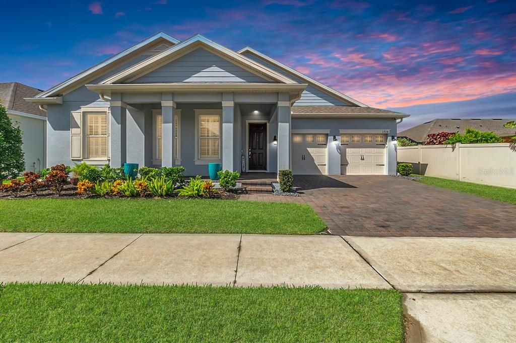 Recently Sold: $720,000 (3 beds, 2 baths, 2350 Square Feet)