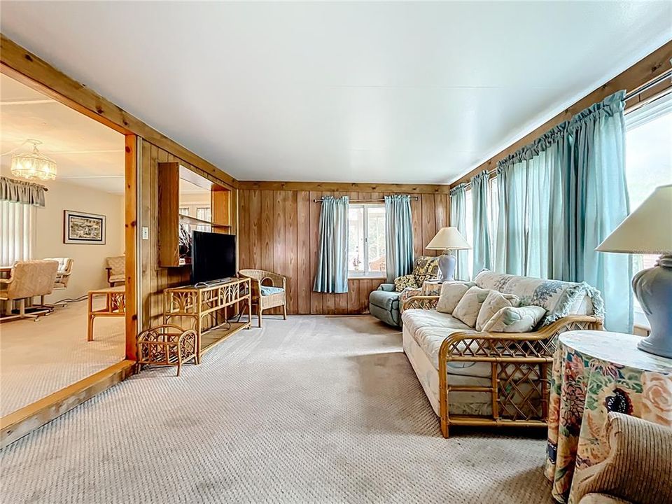 待售: $214,900 (3 贝兹, 2 浴室, 1415 平方英尺)