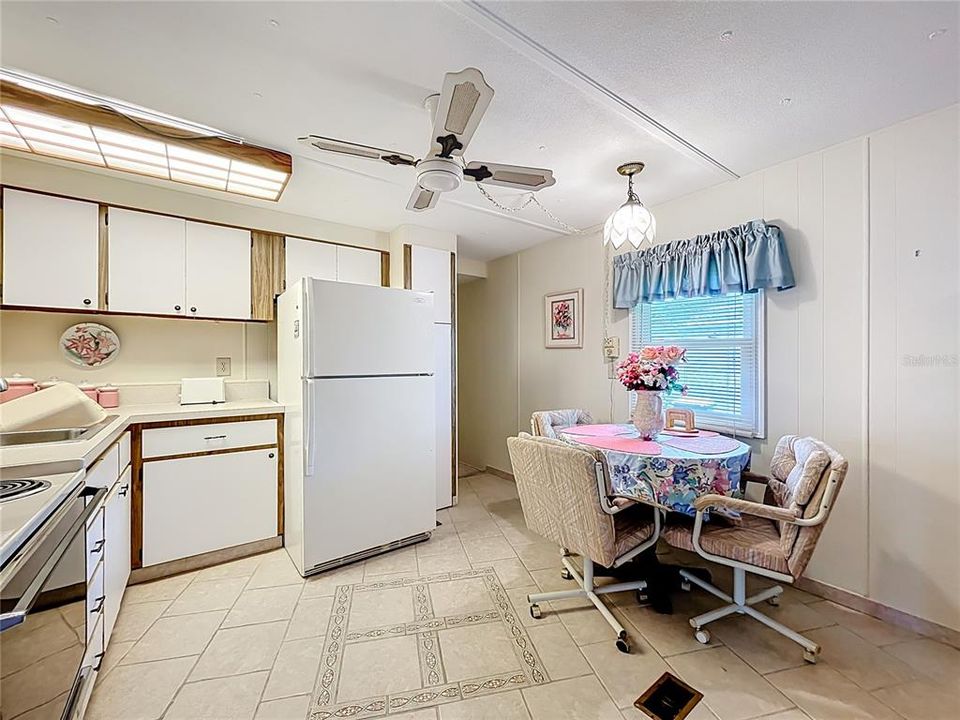 待售: $214,900 (3 贝兹, 2 浴室, 1415 平方英尺)