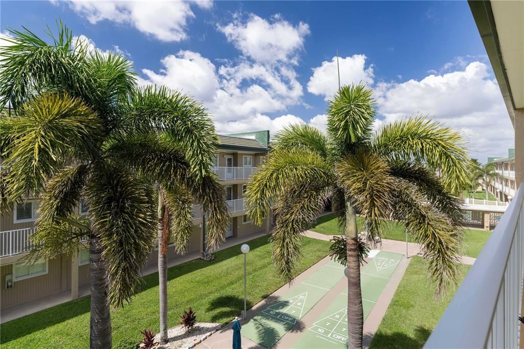 For Sale: $245,000 (2 beds, 2 baths, 1077 Square Feet)