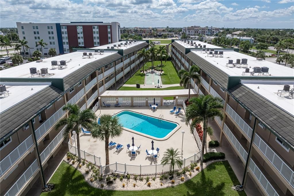 For Sale: $245,000 (2 beds, 2 baths, 1077 Square Feet)