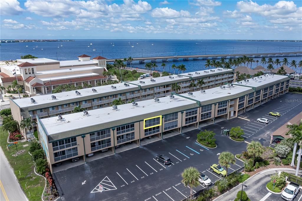 For Sale: $245,000 (2 beds, 2 baths, 1077 Square Feet)