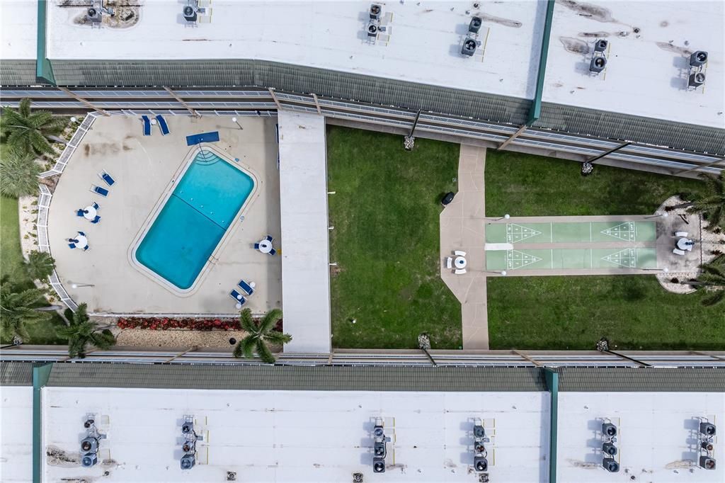 For Sale: $245,000 (2 beds, 2 baths, 1077 Square Feet)