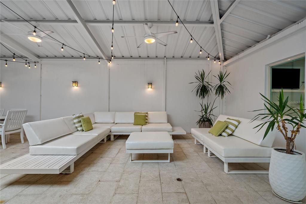 En Renta: $16,000 (5 camas, 3 baños, 3000 Pies cuadrados)