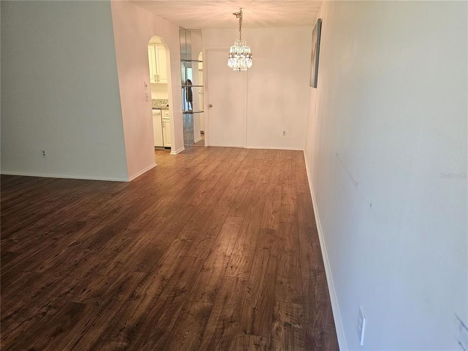 Active With Contract: $170,000 (2 beds, 2 baths, 1000 Square Feet)