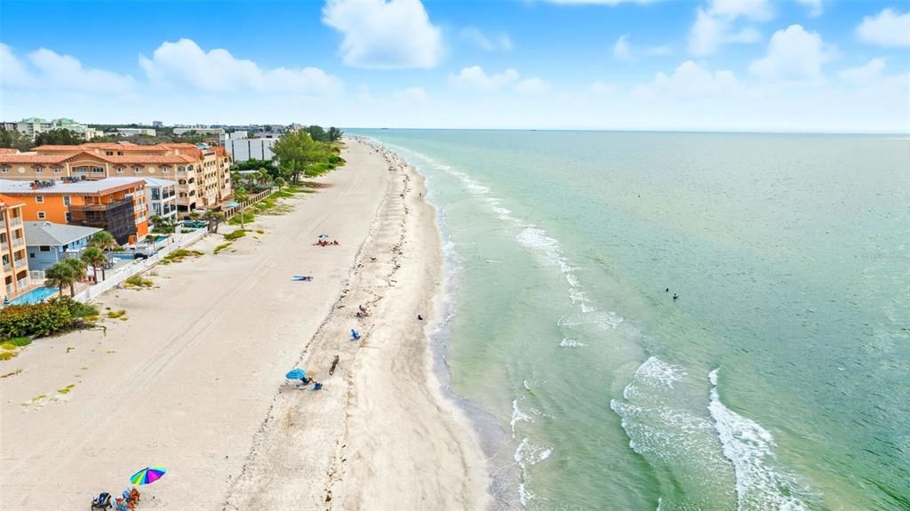 待售: $1,250,000 (3 贝兹, 2 浴室, 1724 平方英尺)