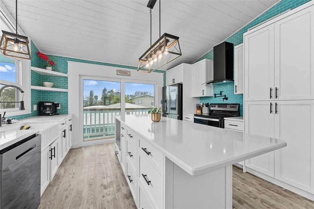 待售: $1,250,000 (3 贝兹, 2 浴室, 1724 平方英尺)