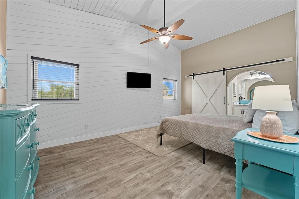 待售: $1,250,000 (3 贝兹, 2 浴室, 1724 平方英尺)