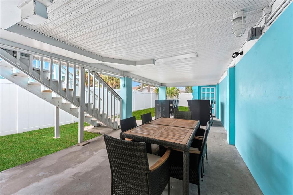 待售: $1,250,000 (3 贝兹, 2 浴室, 1724 平方英尺)