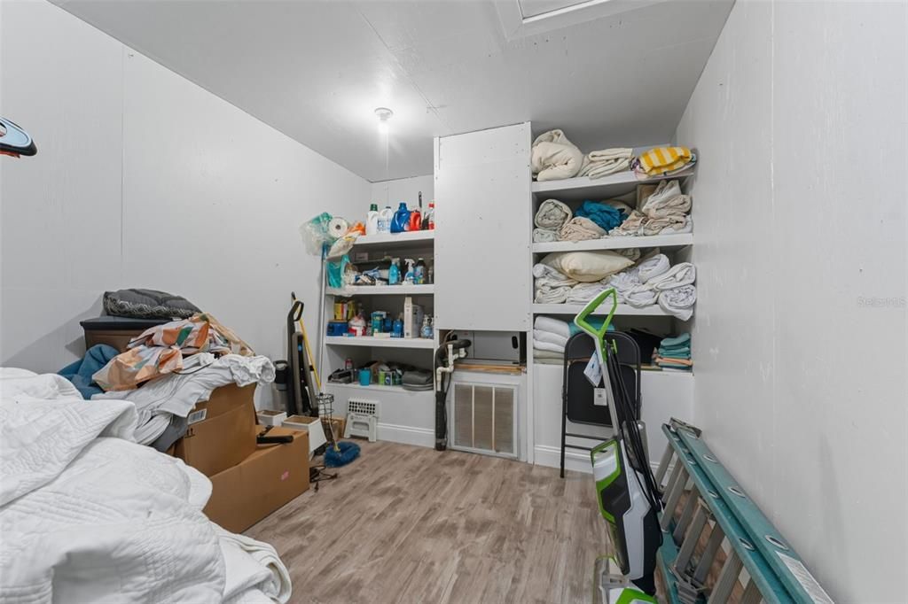 待售: $1,250,000 (3 贝兹, 2 浴室, 1724 平方英尺)