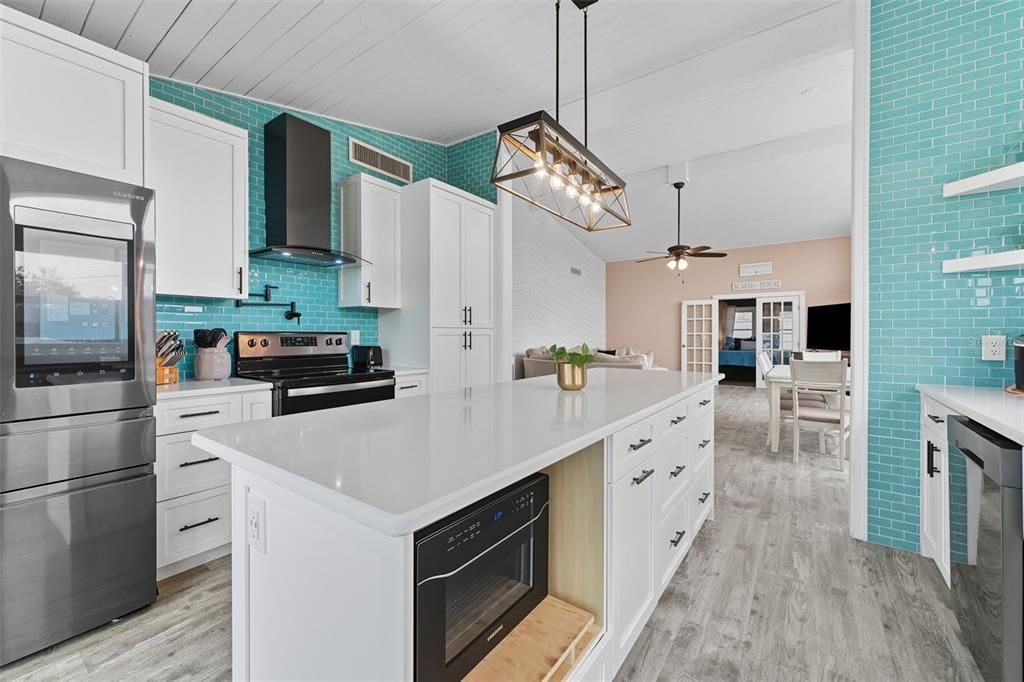 待售: $1,250,000 (3 贝兹, 2 浴室, 1724 平方英尺)