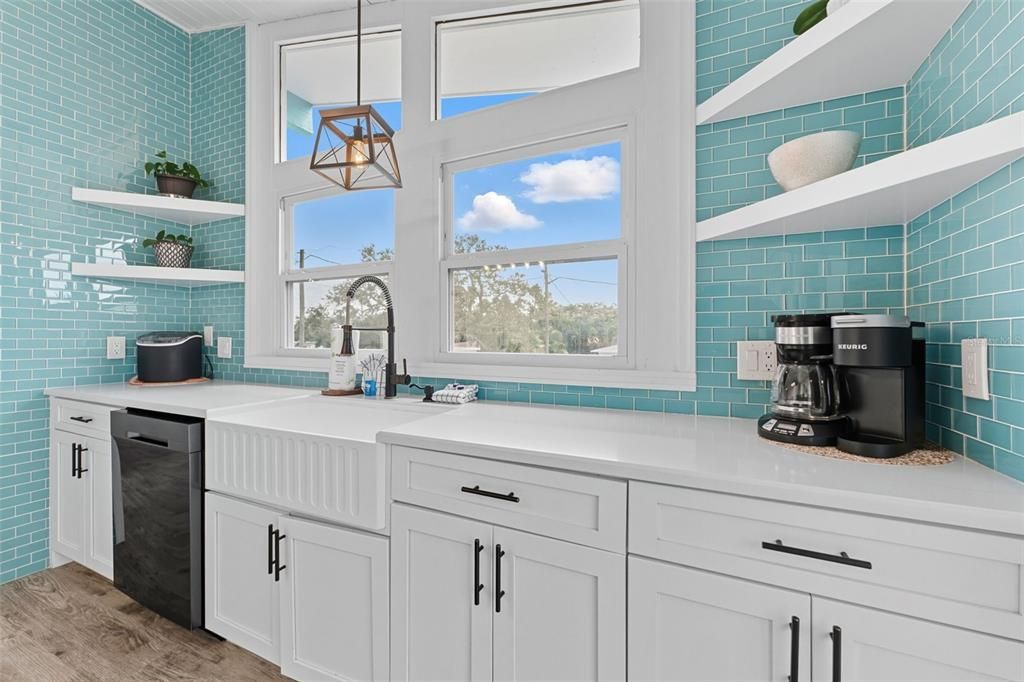 待售: $1,250,000 (3 贝兹, 2 浴室, 1724 平方英尺)