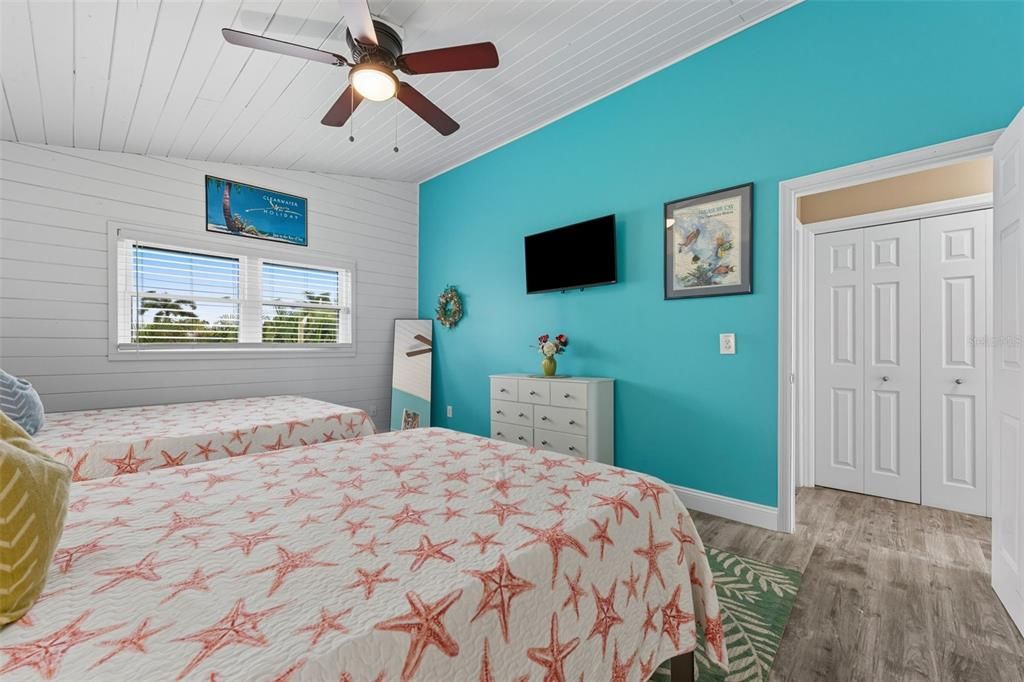 待售: $1,250,000 (3 贝兹, 2 浴室, 1724 平方英尺)