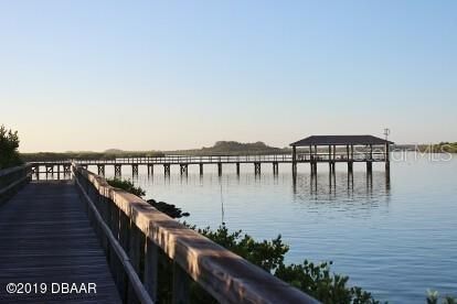 For Sale: $549,000 (3 beds, 3 baths, 1952 Square Feet)