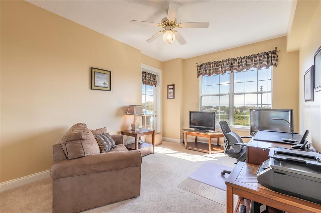 For Sale: $549,000 (3 beds, 3 baths, 1952 Square Feet)