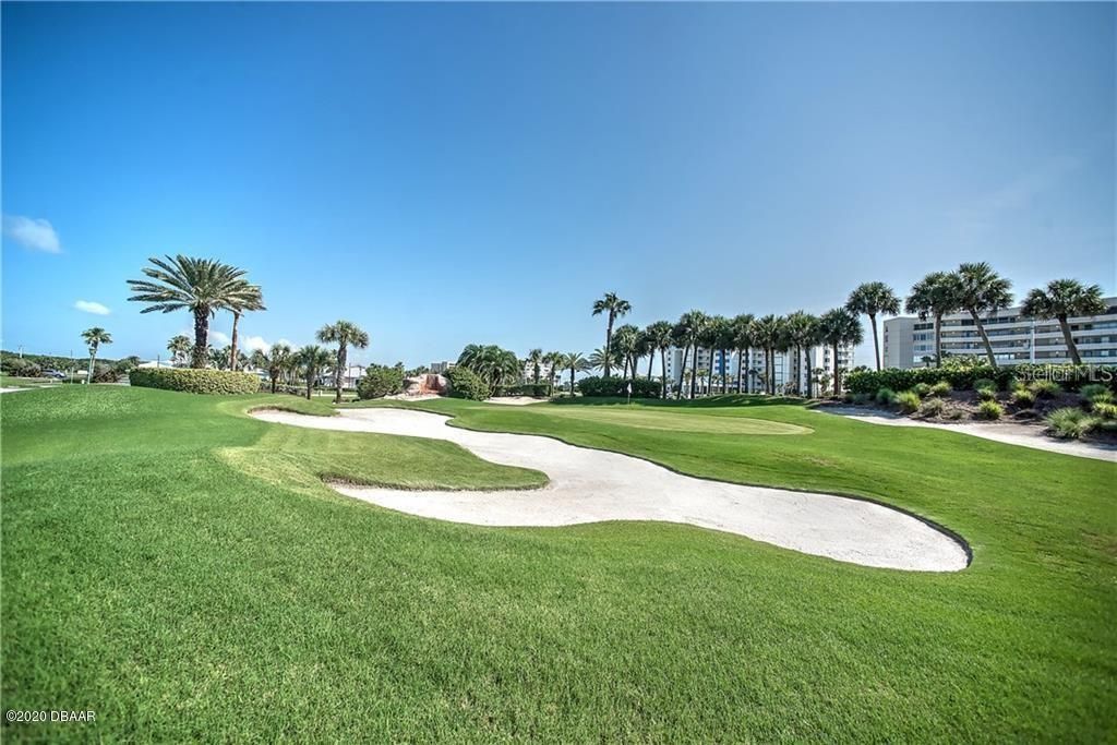 For Sale: $549,000 (3 beds, 3 baths, 1952 Square Feet)