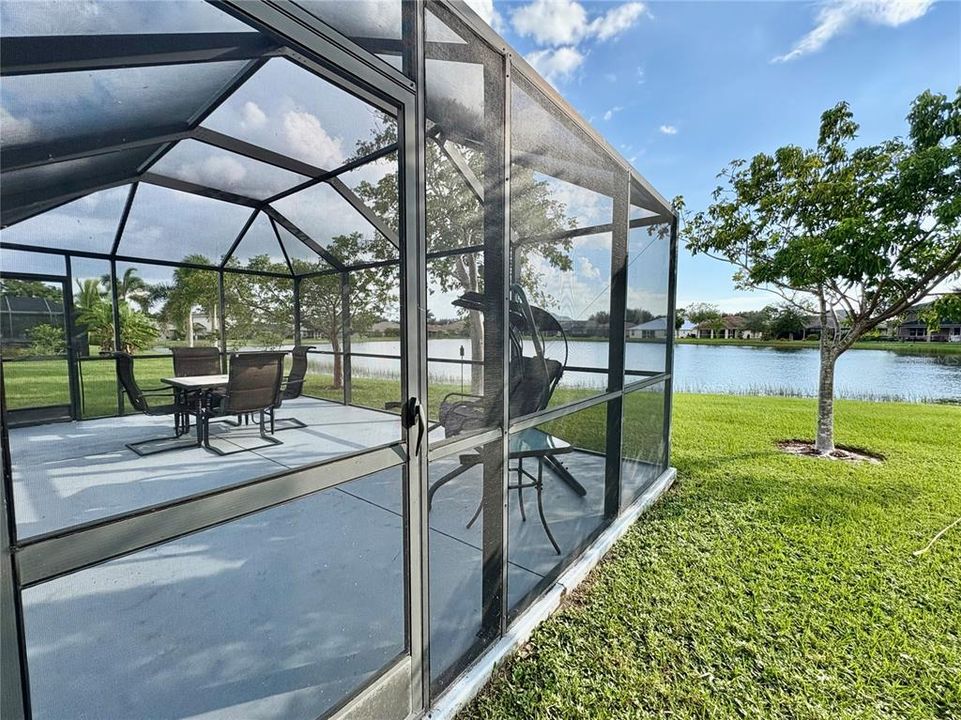 Под контрактом: $339,999 (4 спален, 3 ванн, 2199 Квадратных фут)