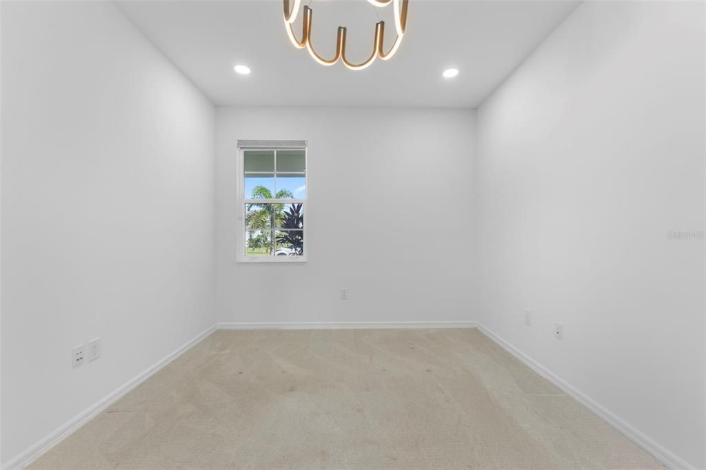 For Sale: $579,900 (2 beds, 2 baths, 1810 Square Feet)