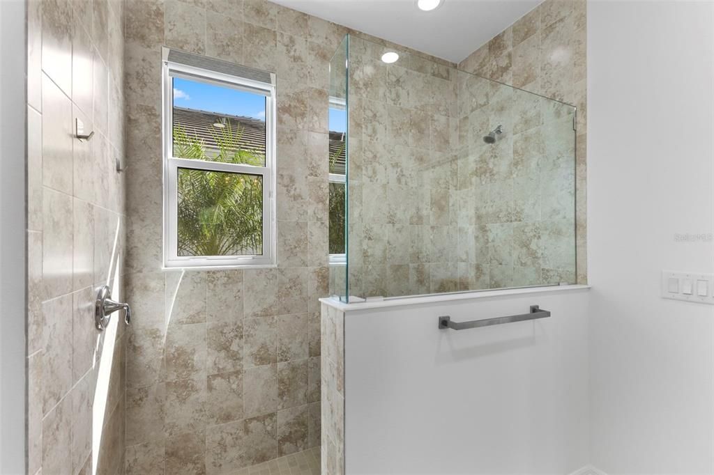 For Sale: $579,900 (2 beds, 2 baths, 1810 Square Feet)