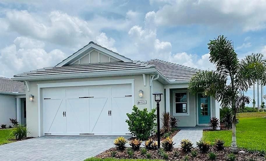 For Sale: $579,900 (2 beds, 2 baths, 1810 Square Feet)