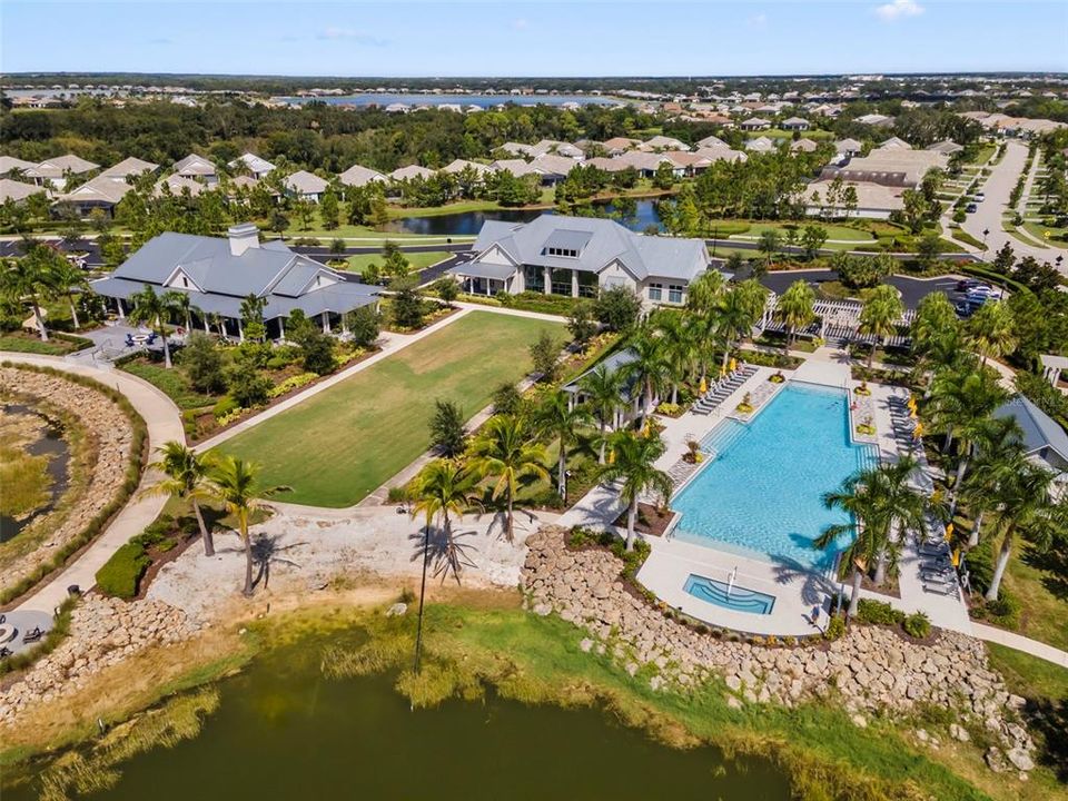 For Sale: $579,900 (2 beds, 2 baths, 1810 Square Feet)