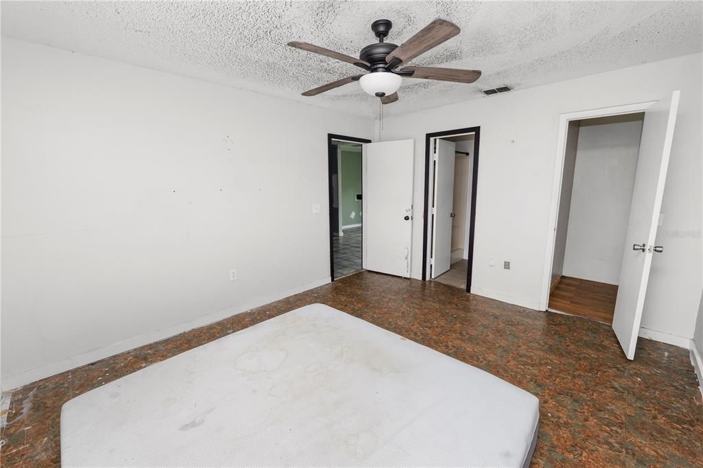 Active With Contract: $115,000 (3 beds, 2 baths, 1448 Square Feet)