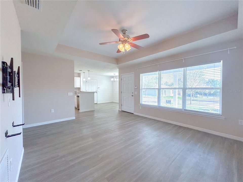 For Rent: $1,950 (3 beds, 2 baths, 1197 Square Feet)