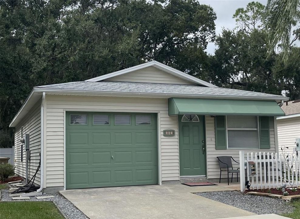 For Sale: $173,000 (2 beds, 1 baths, 708 Square Feet)