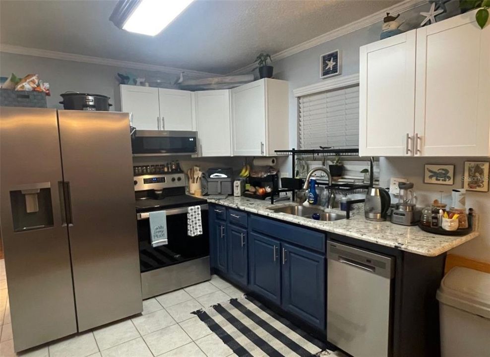 For Sale: $173,000 (2 beds, 1 baths, 708 Square Feet)