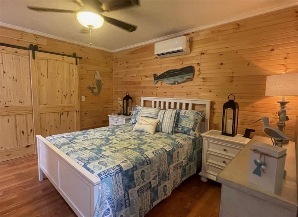 For Sale: $173,000 (2 beds, 1 baths, 708 Square Feet)