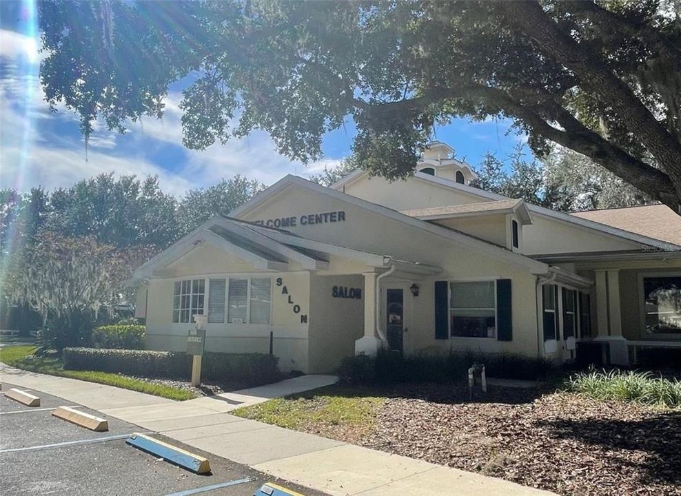 For Sale: $173,000 (2 beds, 1 baths, 708 Square Feet)