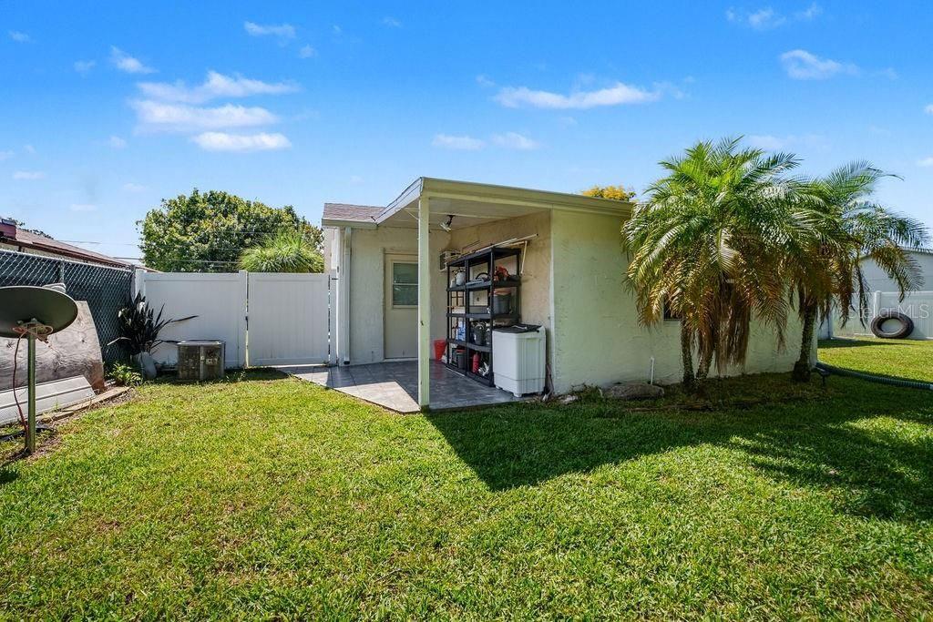 Active With Contract: $254,999 (3 beds, 2 baths, 1428 Square Feet)